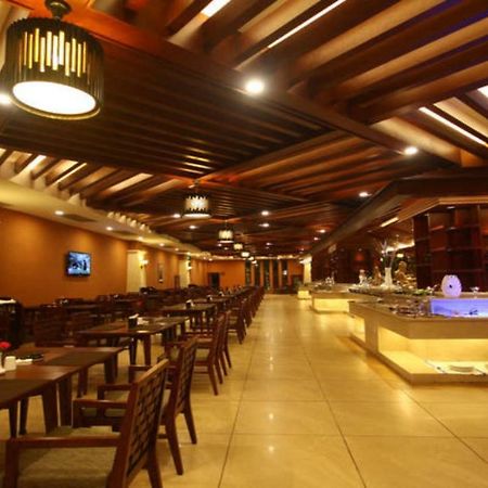 Ramada Plaza Xishuangbanna Hotel ภายนอก รูปภาพ