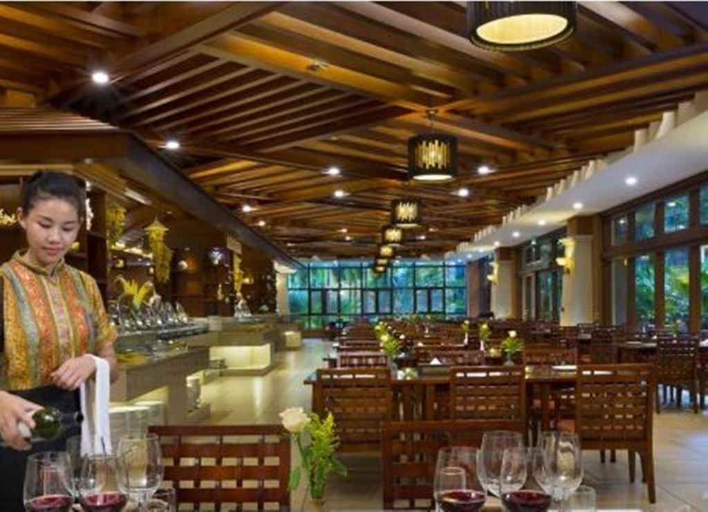 Ramada Plaza Xishuangbanna Hotel ภายนอก รูปภาพ