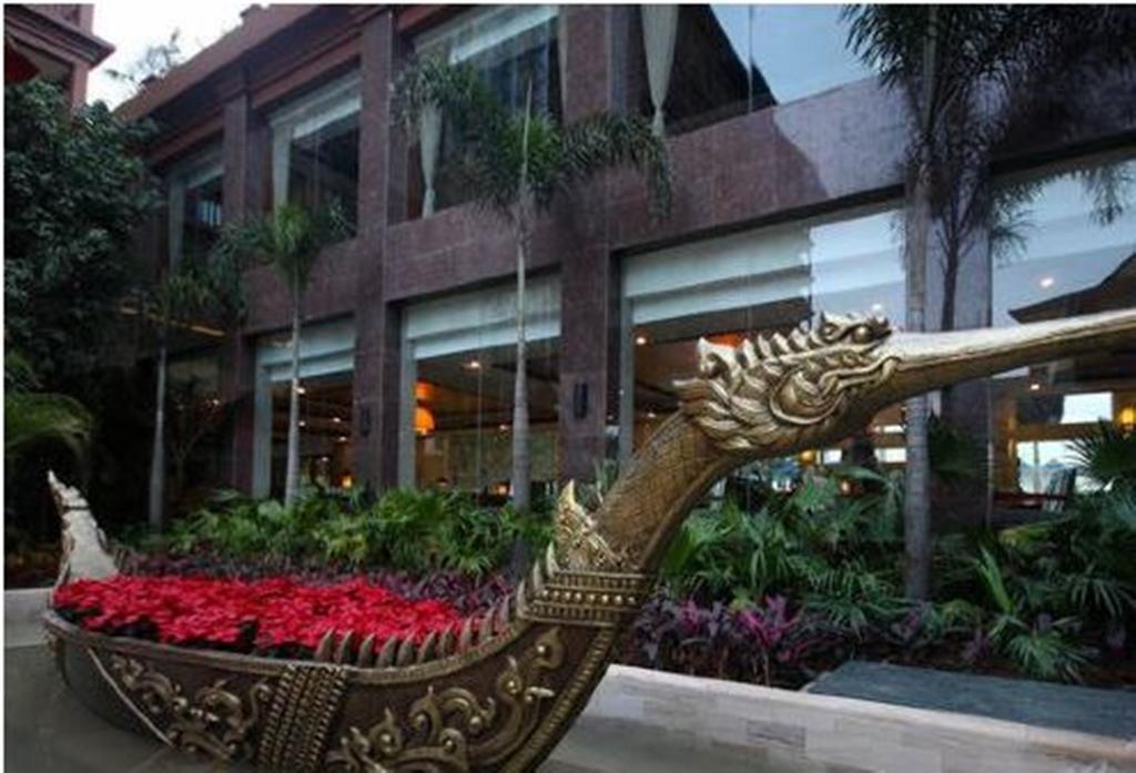 Ramada Plaza Xishuangbanna Hotel ภายนอก รูปภาพ