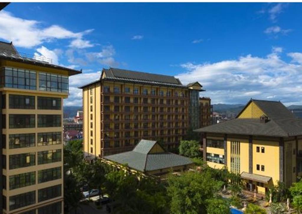 Ramada Plaza Xishuangbanna Hotel ภายนอก รูปภาพ
