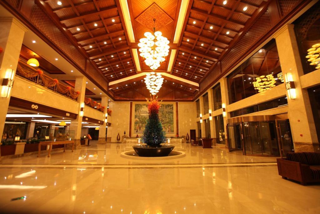 Ramada Plaza Xishuangbanna Hotel ภายนอก รูปภาพ