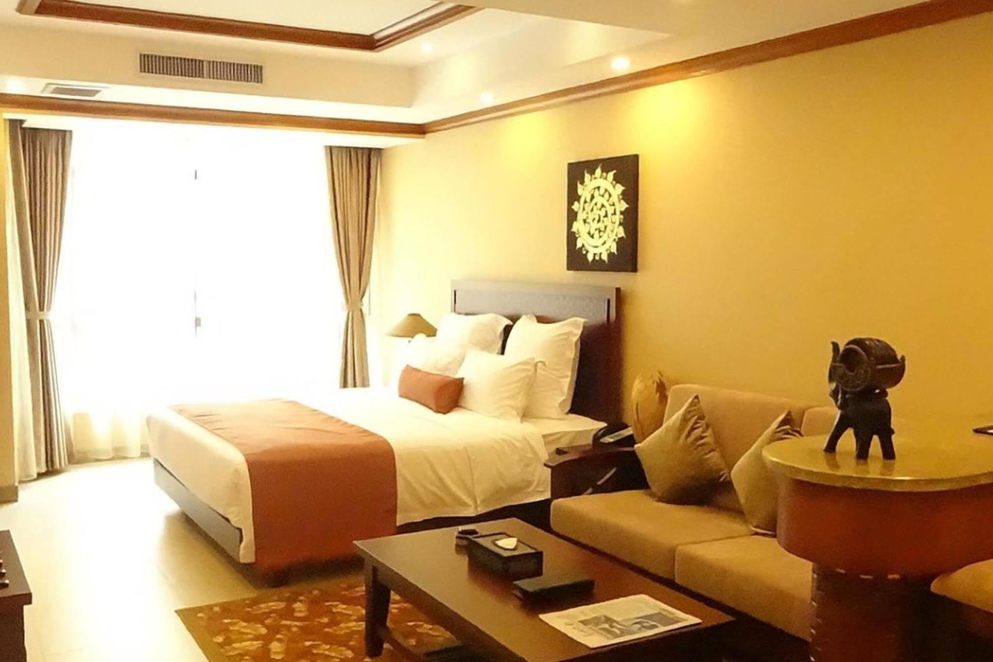 Ramada Plaza Xishuangbanna Hotel ภายนอก รูปภาพ